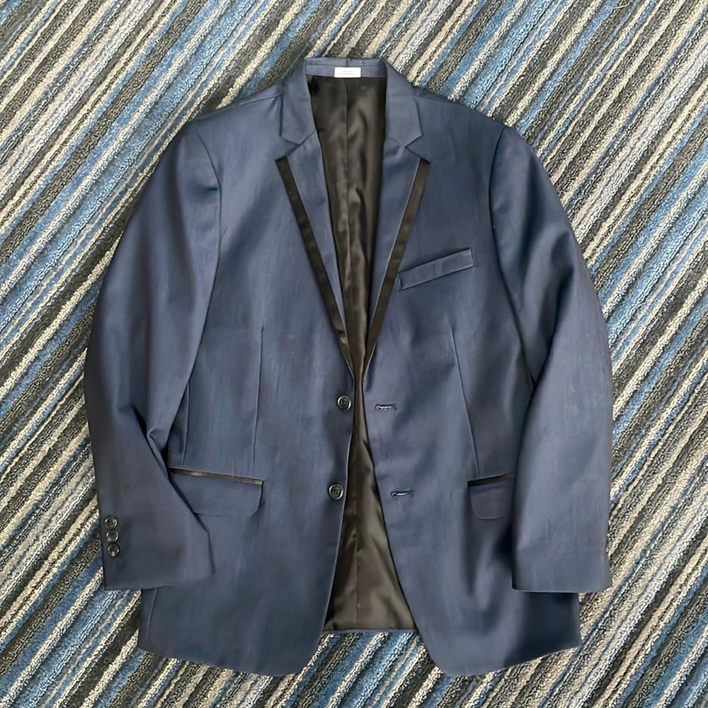 Navy “tuxedo” blazer